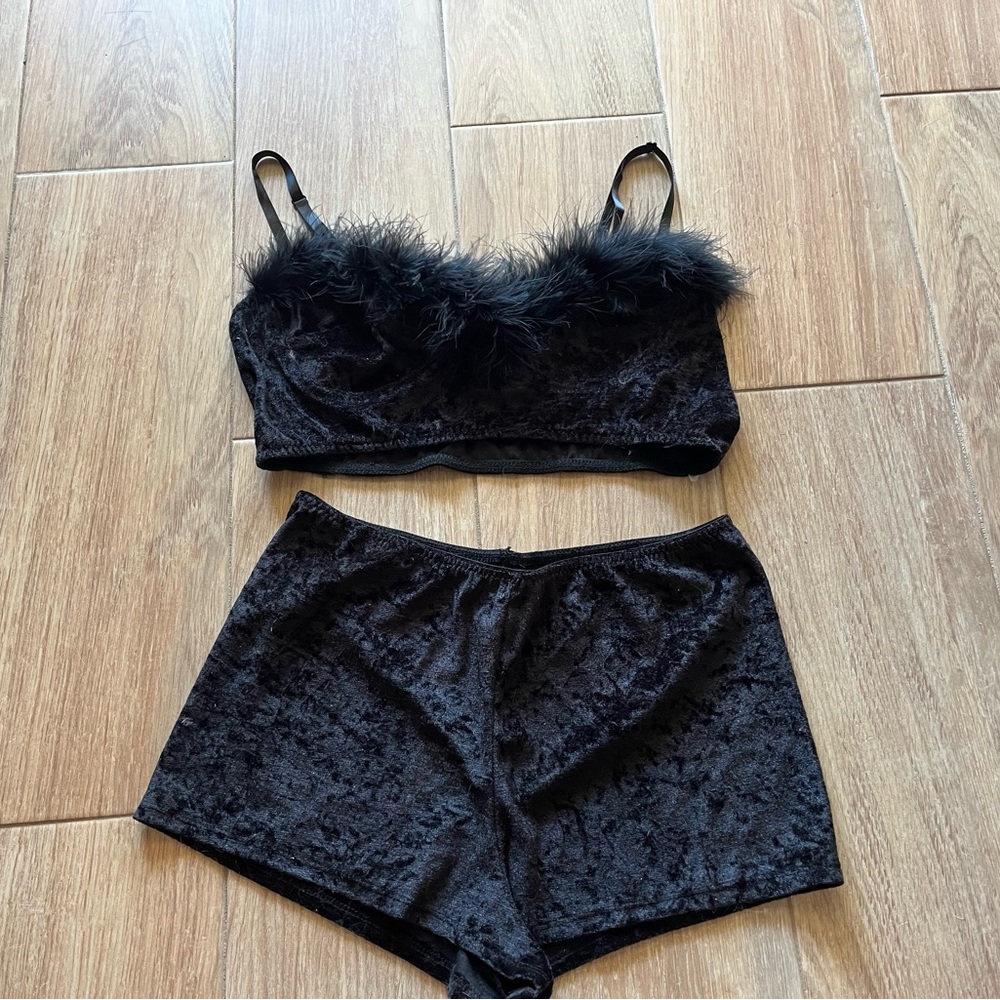 Black sexy velvet 2 piece bralette crop top and booty shorts lingerie